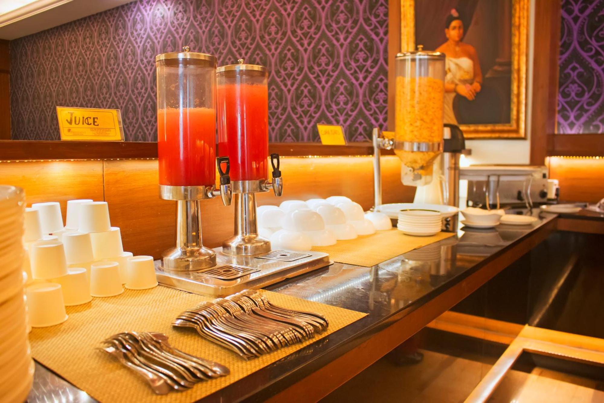 President Hotel Mysore Ngoại thất bức ảnh
